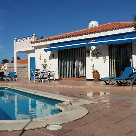 Cute With Private Heated Pool Адехе